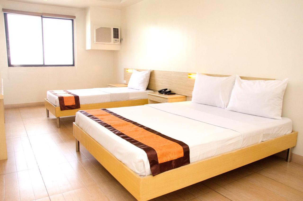 M Suites Hotel Makati City Kültér fotó