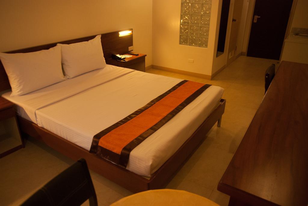 M Suites Hotel Makati City Szoba fotó
