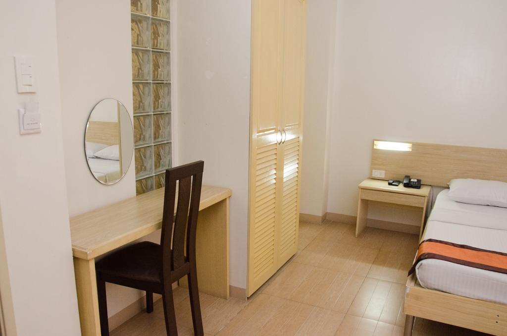 M Suites Hotel Makati City Kültér fotó