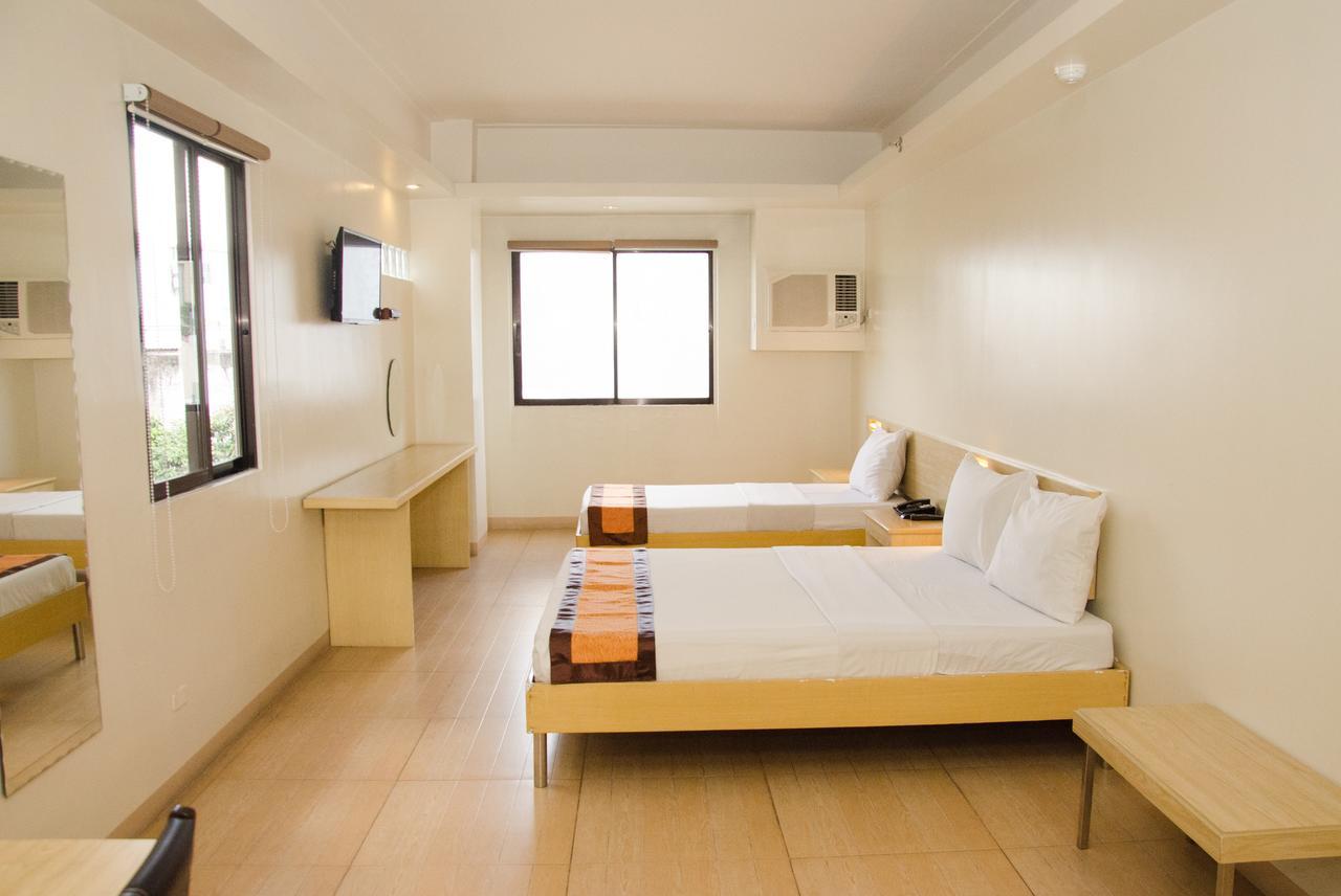 M Suites Hotel Makati City Kültér fotó