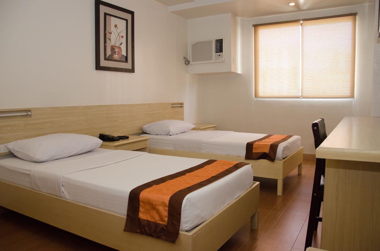 M Suites Hotel Makati City Kültér fotó