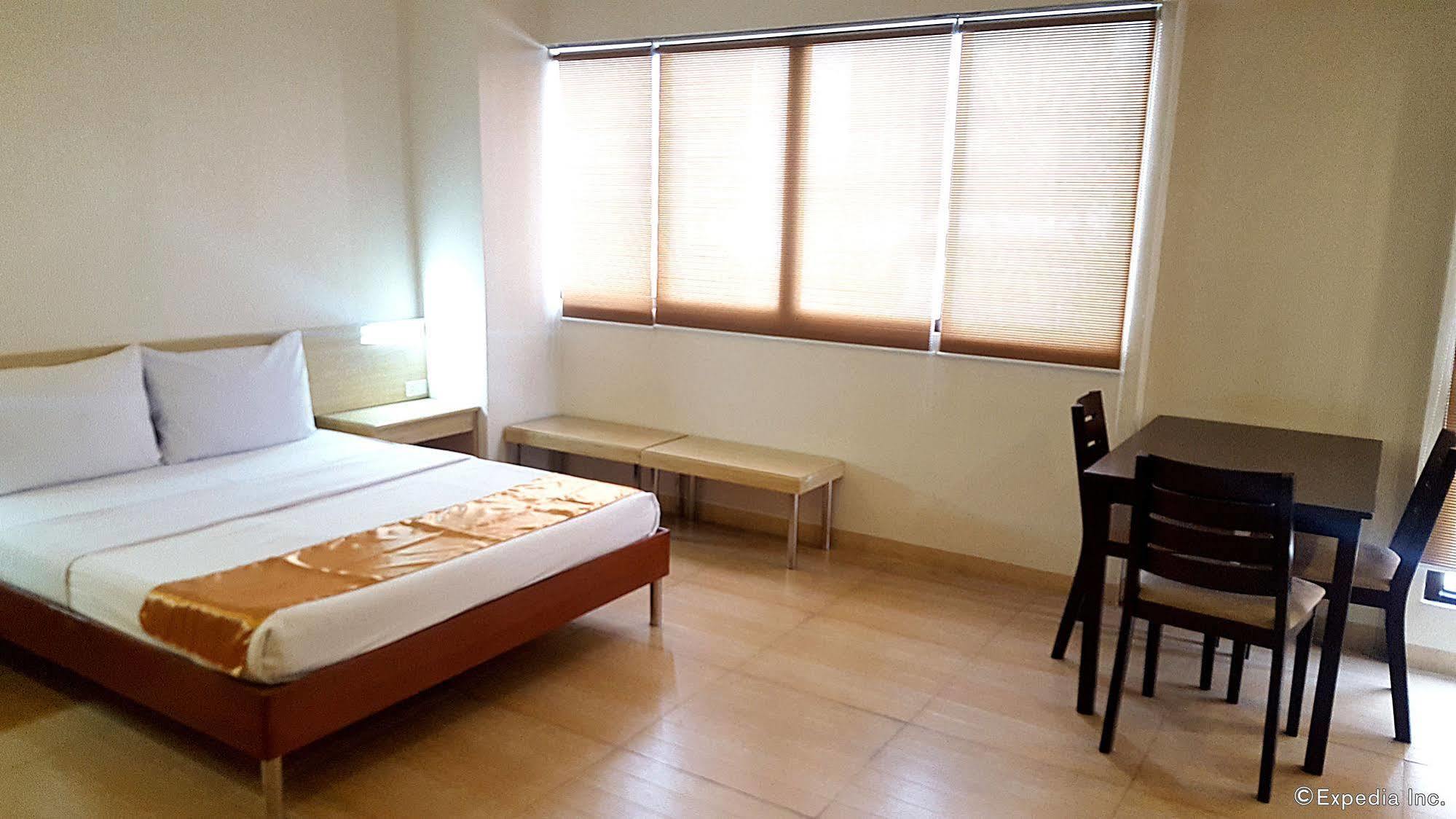 M Suites Hotel Makati City Kültér fotó